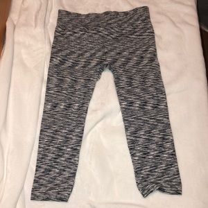 Capri yoga pants